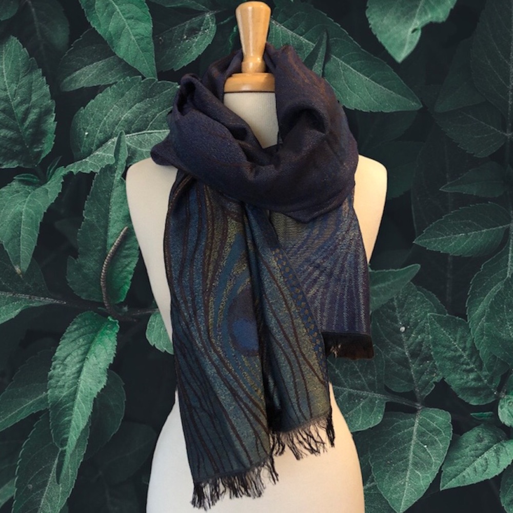 Pashmina Scarf in Peacock pattern NWOT